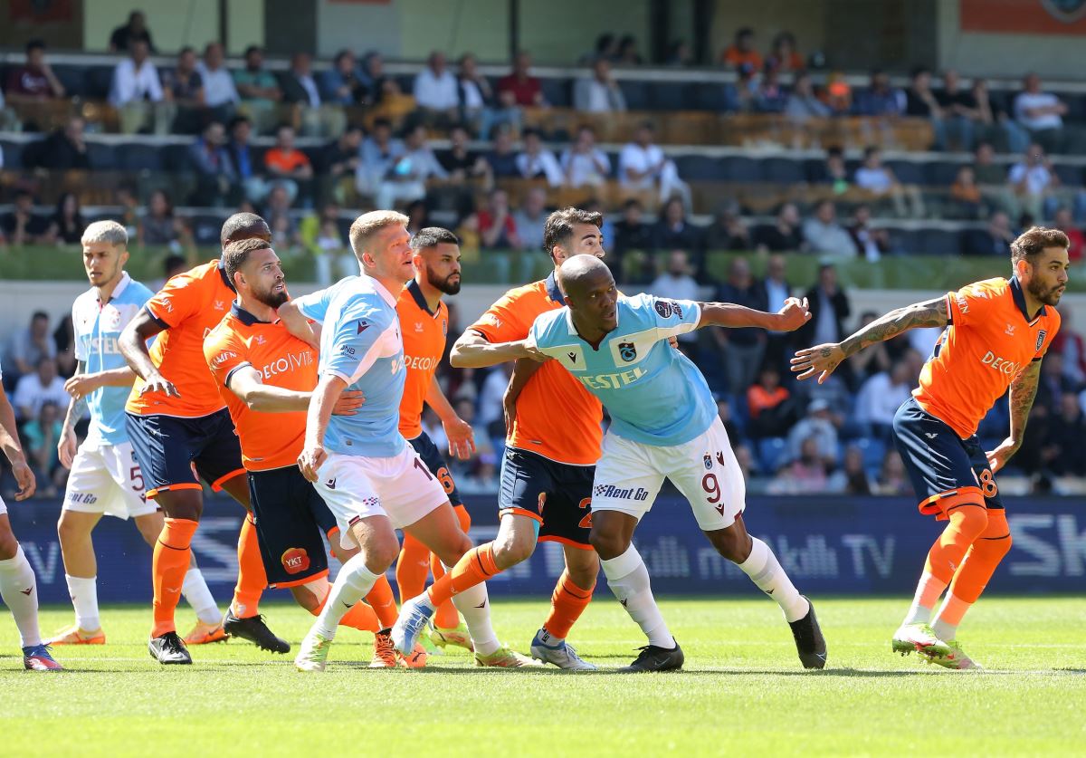 Başakşehir, 3 puanı 3 golle kaptı! Başakşehir 3-1 Trabzonspor