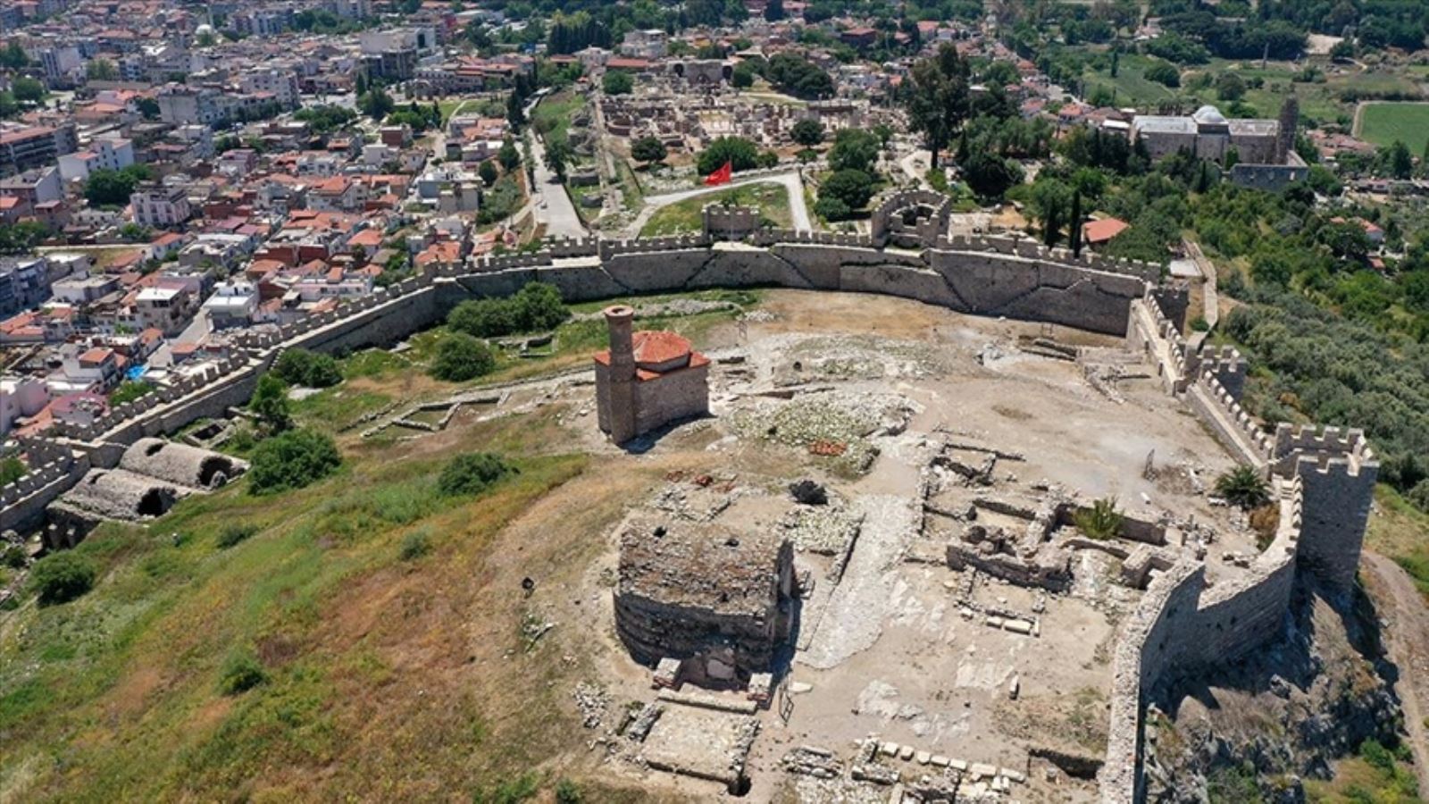 Ayasuluk Tepesi'nde bulunan iskeletlere DNA testi yapılacak