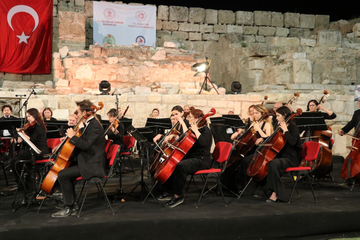 Laodikya Antik Tiyatrosu, 1690 yıl sonra sanatla buluştu