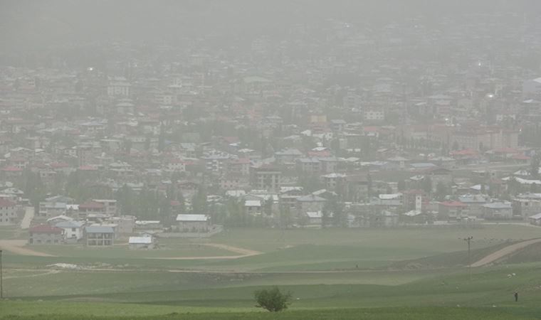 Van toz bulutuyla kaplandı