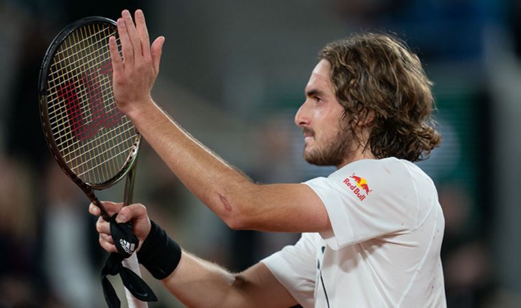 Son finalist Tsitsipas Fransa Açık'ın ilk turunu 5 sette geçebildi