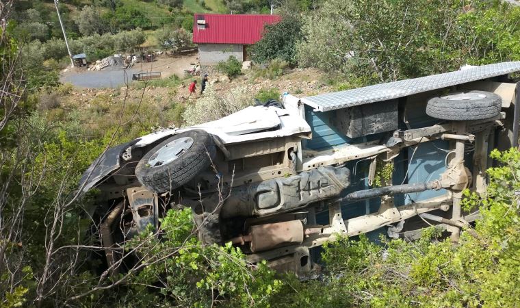 Bayram ziyaretine giderken uçuruma yuvarlandılar: 8 yaşındaki Erva öldü, 5 yaralı