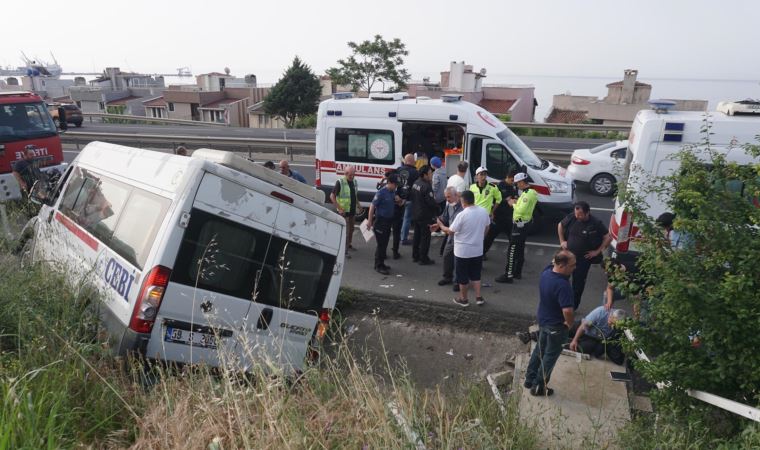 Tekirdağ'da işçi servisi kanala devrildi: 5 yaralı