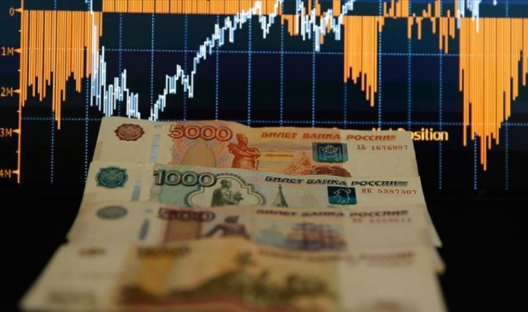 Rus Rublesi, ABD Dolar'ı karşısında değer kazandı