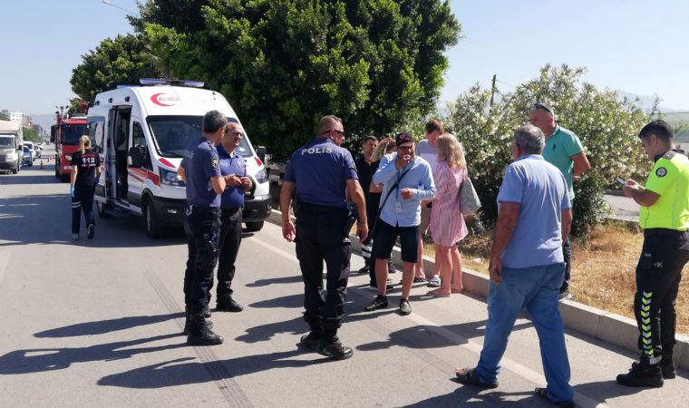 Tur minibüsü kaza yaptı: 11'i turist 12 kişi yaralandı