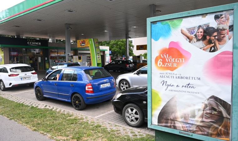 Macaristan'da ucuz benzin için araçların plakaları çalınıyor