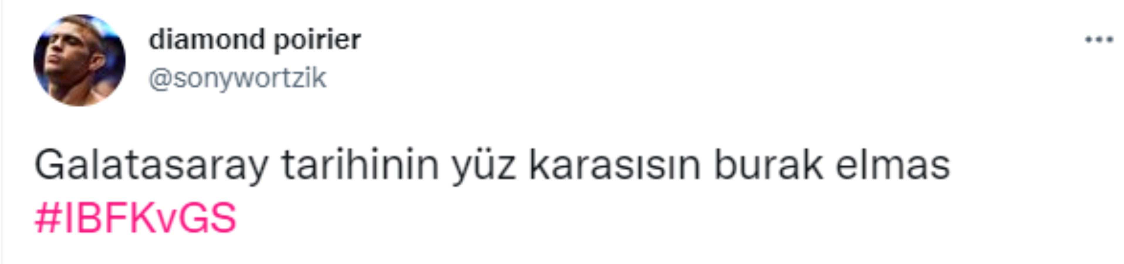 Fırat Aydınus'a çiçek veren Burak Elmas'a taraftardan tepki yağdı