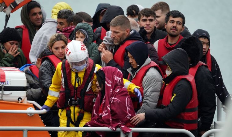 İngiltere'nin sığınmacıları Ruanda'ya gönderme planında ilk uçak 14 Haziran'da kalkıyor