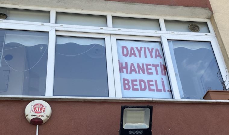 Evin camında şaşırtan pankart: 'Hiç böyle bir şey görmemiştik' (01 Haziran 2022)