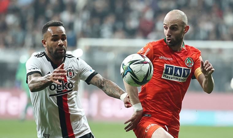 Beşiktaş'ta Alex Teixeira, Palmeiras'a geri dönüyor