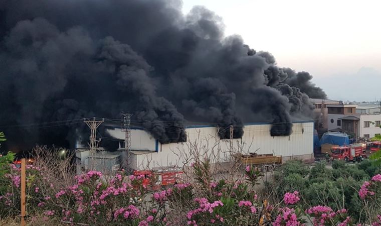 Hatay'da antrepo yangını '30 saat' sonra kontrol altına alındı