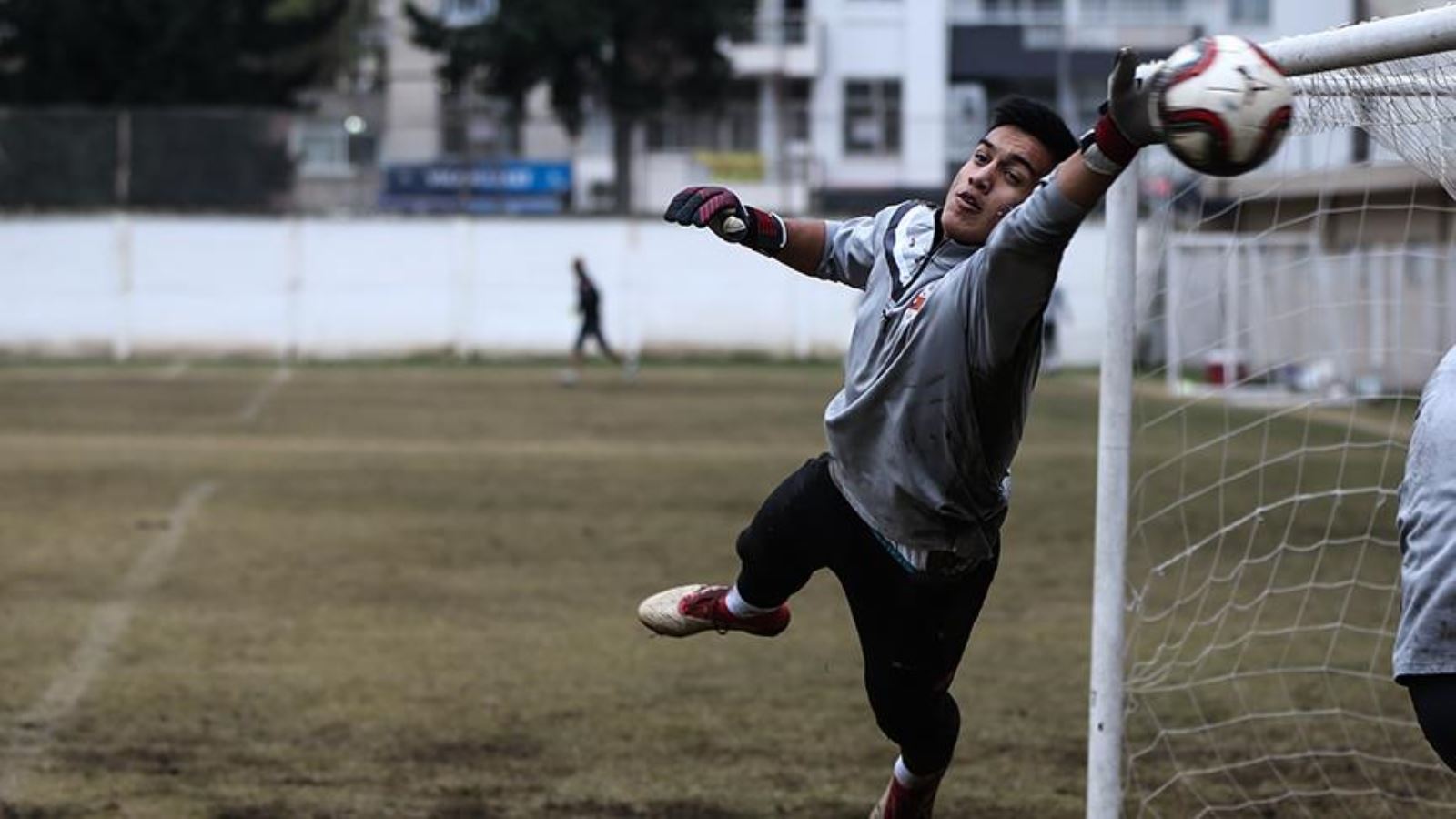 Göztepe'de İrfan Can kuyruğu