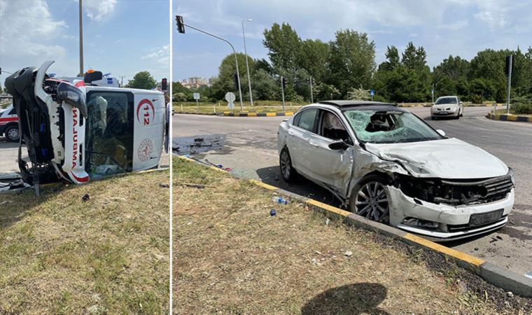 Kastamonu'da feci kaza: Ambulans ile otomobil çarpıştı, 6 kişi yaralandı