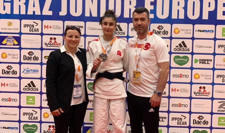 İlayda Merve Koçyiğit'ten Gençler Avrupa Judo Kupası'nda gümüş madalya