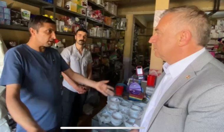 CHP'li Gökan Zeybek’in konuştuğu esnaf, iktidarın politikalarına tepki gösterdi: ‘Hortumculuk bizi tüketti’ (06 Haziran 2022) (Video Haber)