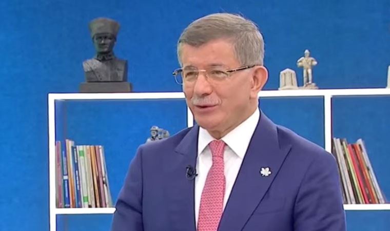 Ahmet Davutoğlu: 'Erdoğan'a en yakınları dahi güvenmiyor'