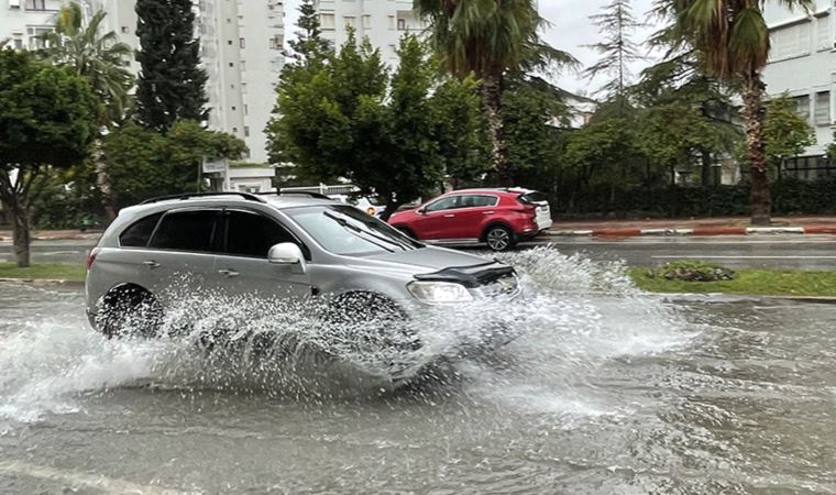 Antalya'da eğitim öğretime ara verildi