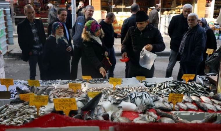 Tezgahların en pahalı balığı levrek, en ucuzu mezgit