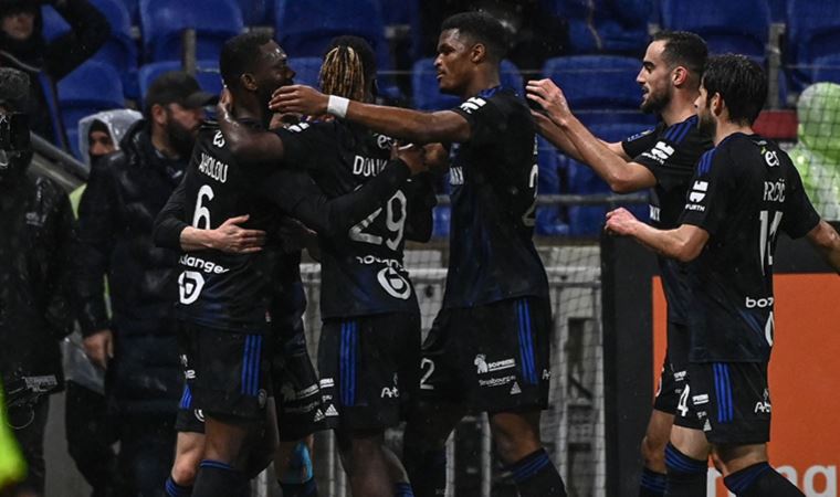 Olympique Lyon evinde kaybetti! Olympique Lyon 1-2 Strasbourg