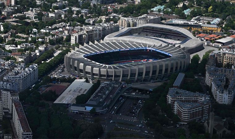 Paris Belediye Başkanından PSG'ye büyük şok!