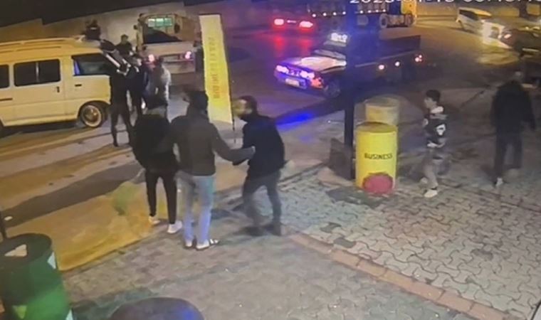 Çekmeköy'de pompalı tüfekle dehşeti yaşattılar: Sokağı savaş alanına çevirdiler