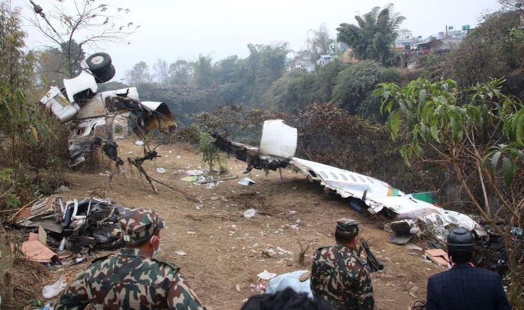 Nepal'de düşen yolcu uçağının karakutusu bulundu