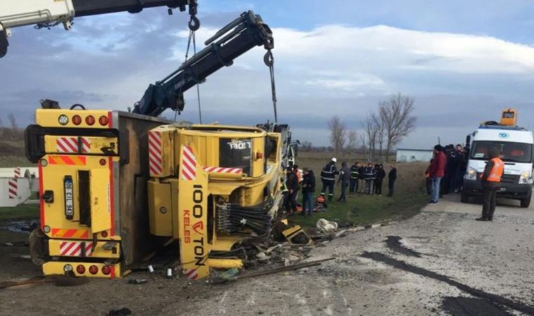 Tekirdağ’da devrilen vincin sürücüsü yaşamını yitirdi