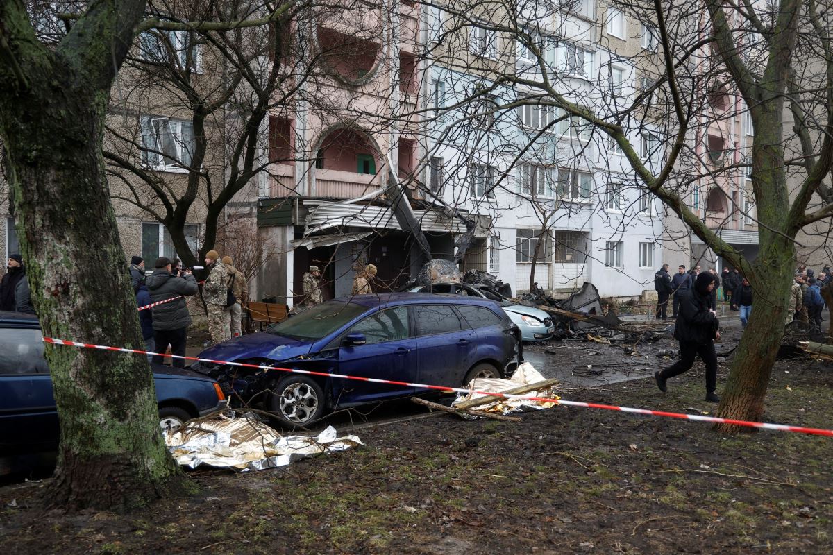 Son Dakika... Ukrayna İçişleri Bakanı Denis Monastırskiy'nin öldüğü helikopter kazasından görüntüler....