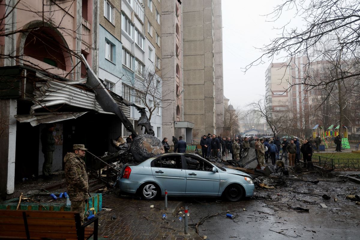 Son Dakika... Ukrayna İçişleri Bakanı Denis Monastırskiy'nin öldüğü helikopter kazasından görüntüler....