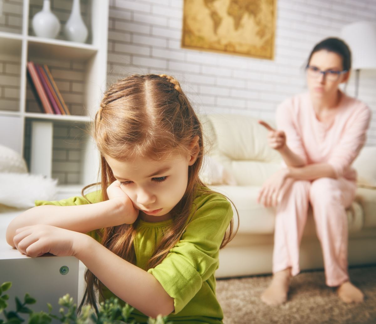 Ebeveynlerin karne tepkisi nasıl olmalı?  Karne alan öğrenciye nasıl davranılmalı?