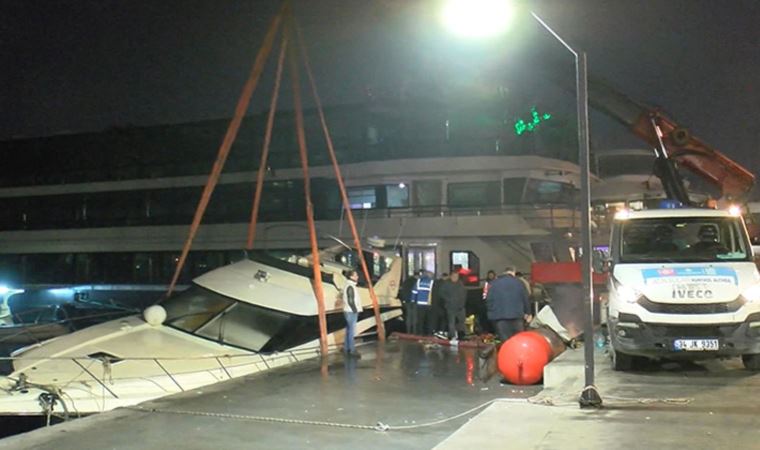 Bebek Sahili'nde su alan 'lüks tekne' battı