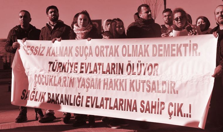 SMA'lı aileler Sağlık Bakanlığı'nın önünde toplandı: 'Türkiye evlatların ölüyor!'