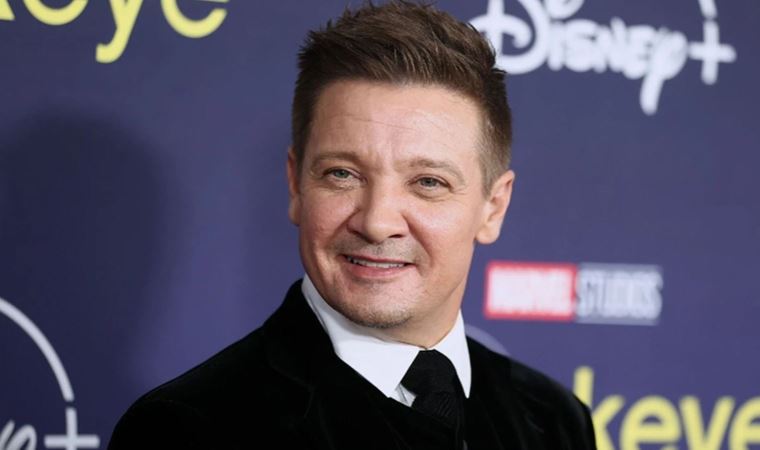 Taburcu olmuştu... Marvel yıldızı Jeremy Renner'dan ilk fotoğraf: '30'dan fazla kemiğim kırık'