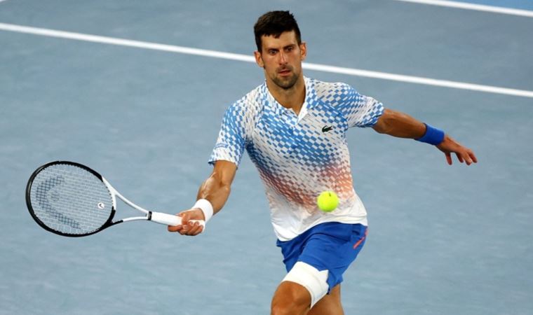 Novak Djokovic Avustralya Açık'ta çeyrek finale yükseldi