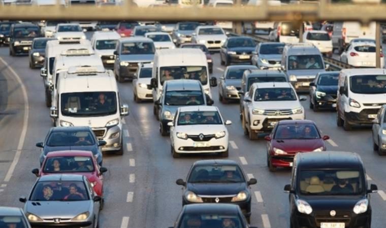 2022 yılında 1 milyon 269 bin 912 adet taşıtın trafiğe kaydı yapıldı