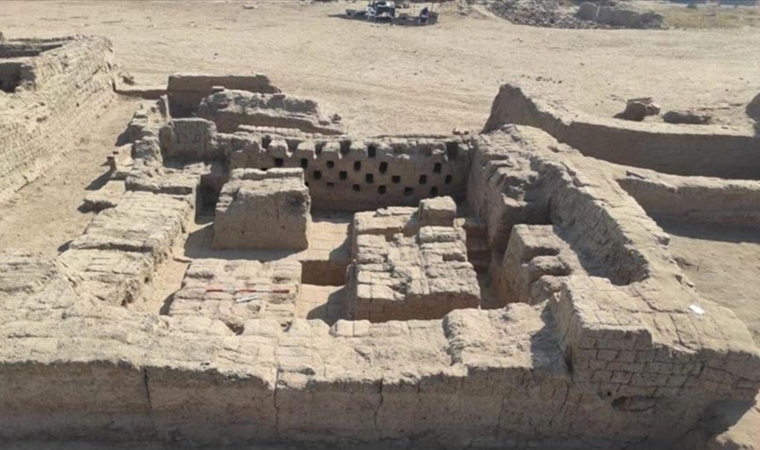 Egypt says it discovered ancient city in Luxor