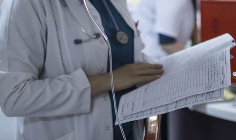 Rekor sayıda doktor yurtdışına gitti: '20 tıp fakültesinin mezun sayısını kaybettik'