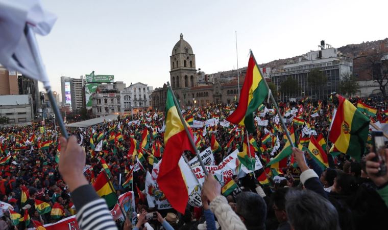 Bolivya'da protestolar devam ediyor: Muhalefet lideri Camacho gözaltına alındı