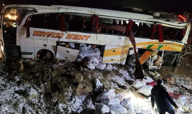 Kayseri'de feci kaza... Ölenlerin kimlikleri belli oldu