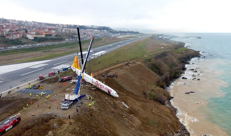 Pistten çıkan uçağın pilotunun 'Kusurlu' dediği havalimanında kıyı erozyonu tehlikesi