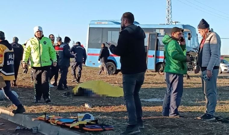 Gaziantep'te öğrenci servisi ile araç çarpıştı: 1 ölü, 12 yaralı