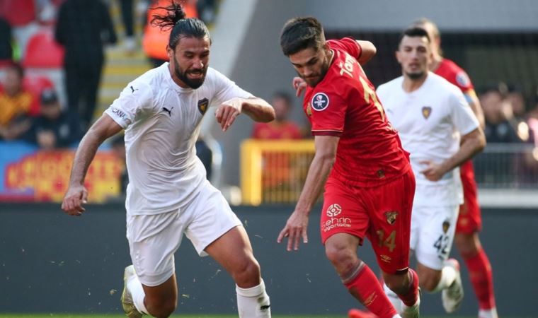 Göztepe'de iki futbolcu ile yollar ayrıldı