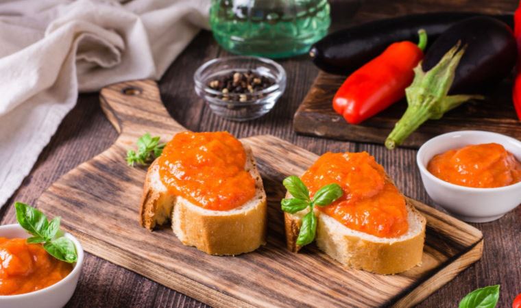 Kahvaltıların en popüleri: Ajvar