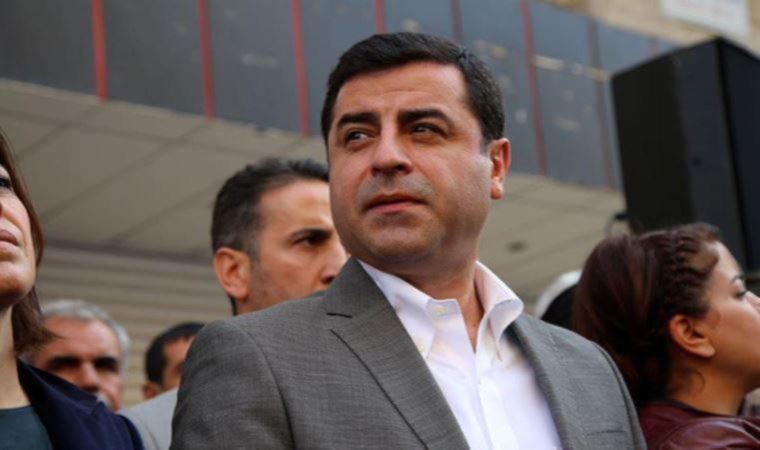 Selahattin Demirtaş'tan altılı masaya eleştiri: Tarikat partileriyle görüşüyorlar, HDP'ye 3 maymunu oynuyorlar