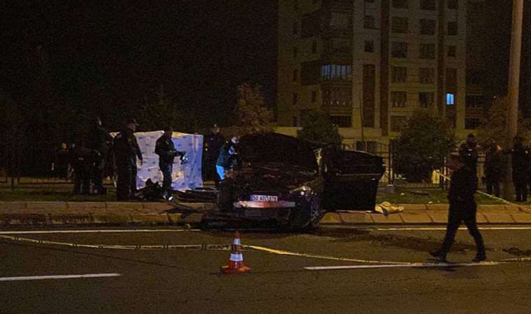 Kayseri'de otomobil TIR'a çarptı: 1 ölü, 2 yaralı