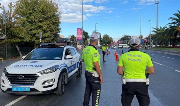 Hafta sonu yola çıkacaklar dikkat! İstanbul'da hangi yollar kapalı? Köprüler açık mı? 28-29 Ekim'de kapalı olacak yollar...