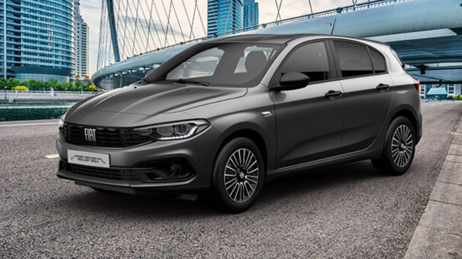 Fiat Egea yine zamlandı: 750 bin TL'yi de aştı