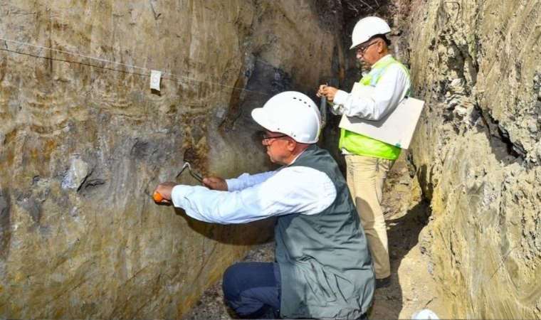 İzmir’i depreme dayanıklı hale getirmek için 90 hendekten 140 örnek alındı