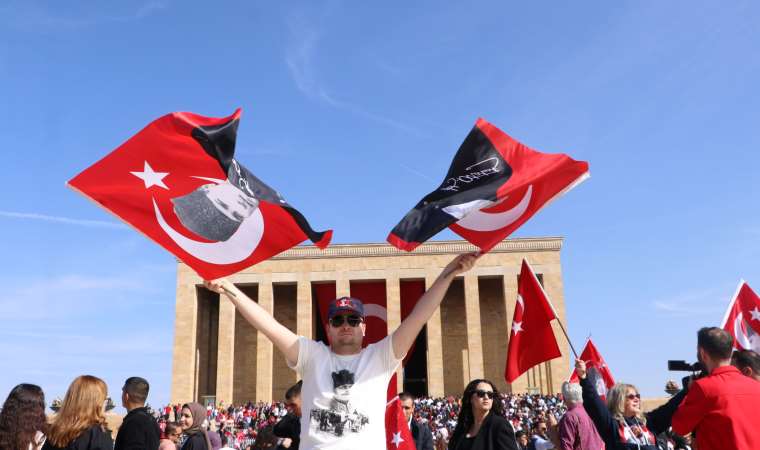 Cumhuriyet'in 100'üncü yılında Anıtkabir'de ziyaretçi rekoru