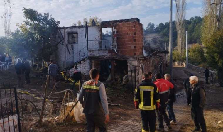 Yaşlı kadın evinde çıkan yangında hayatını kaybetti